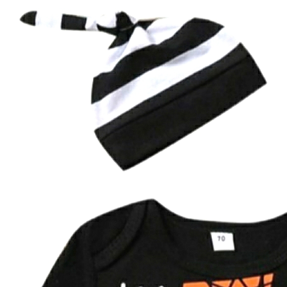 First Halloween Set - Picture 2 of 2